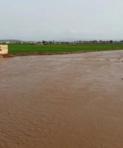 M4 karayolunu sel bastı