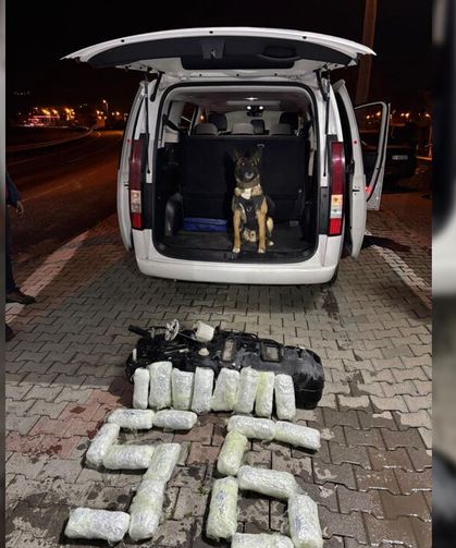 Siirt’te 9 kilo 700 gram yasaklı madde ele geçirildi