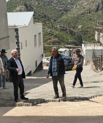 Diyarbakır Çermik'te bozulan yollar yeniden yapılıyor