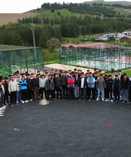 Diyarbakır'da Selahaddin Eyyubi Gençlik Kampına büyük ilgi