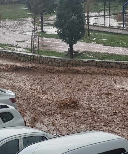 Diyarbakır’da Silvan'ı sel vurdu