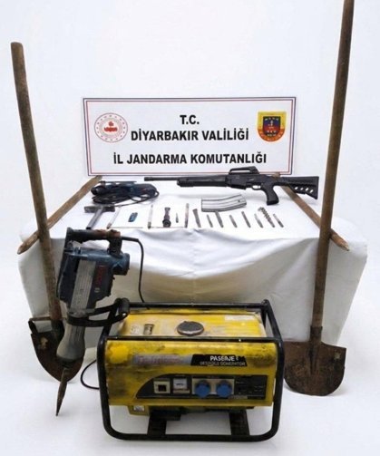 Diyarbakır’da kaçak kazı yapan 5 kişi yakalandı