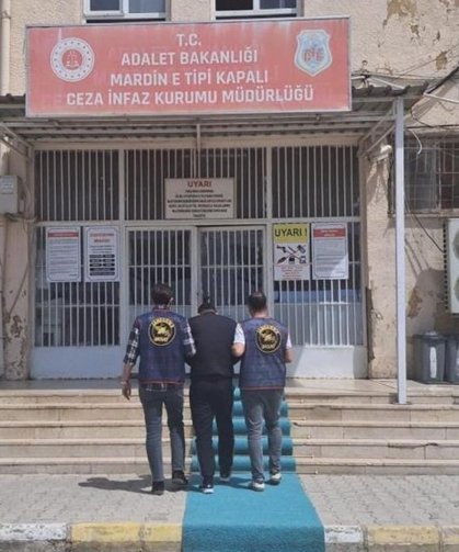 Mardin’de 50 yıl cezası bulunan 2 firari yakalandı