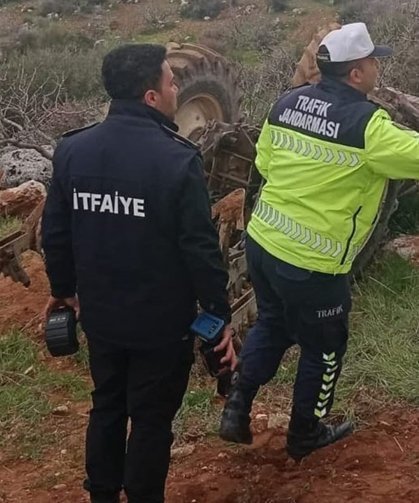 Adıyaman'da traktör devrildi