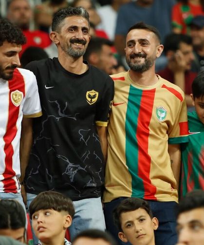 Futbolun birleştirici gücü mü, ayrıştırıcı gölgesi mi?