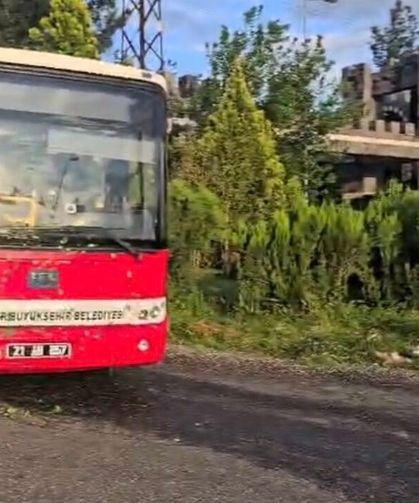 Diyarbakır’da halk otobüsünün freni patladı