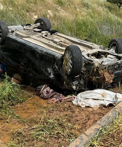Diyarbakır'da iki otomobil çarpıştı: 1 ölü, 4 yaralı