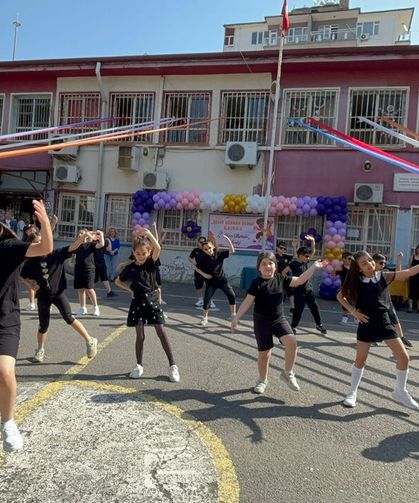 Diyarbakır’da minik yüreklerden büyük gösteri