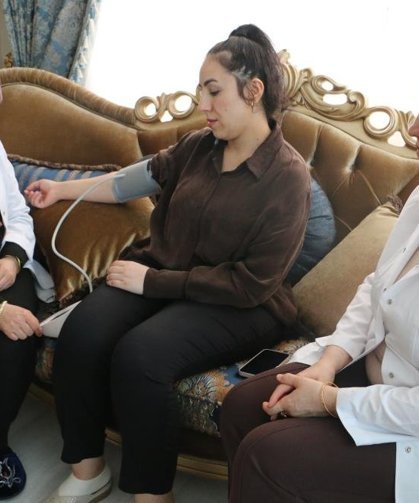 Diyarbakır'da "Her Gebeye Bir Ebe" uygulamasıyla annelere destek