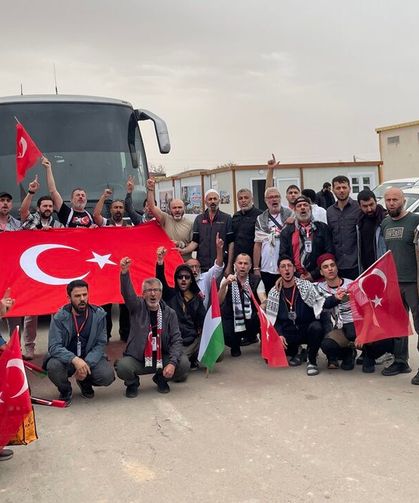 Gazze'ye 40 ülkeden 400 aktivist hareket etti