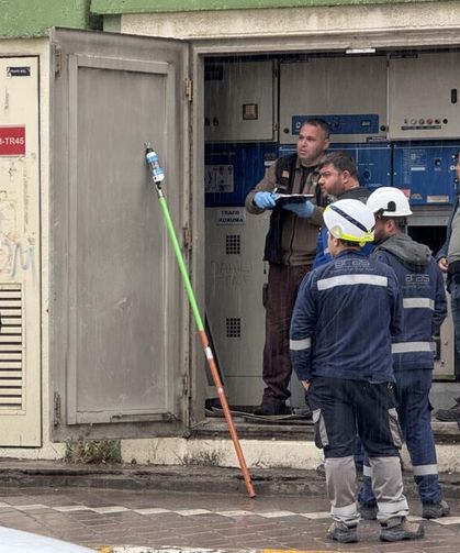 Trafoyu tamir eden işçi elektrik akımına kapıldı