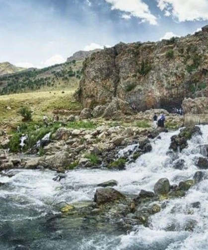 Van’da çaya düşen genç hayatını kaybetti