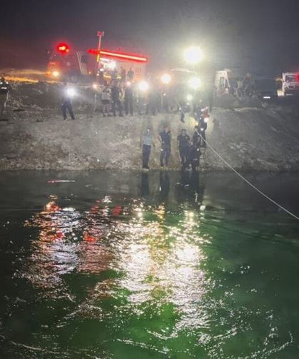 Barajdan su tahliye edildi, 26 kişi mahsur kaldı