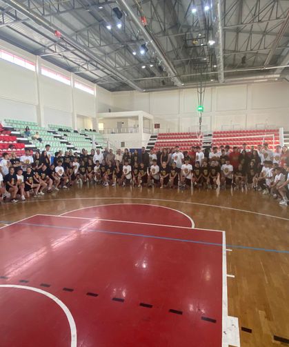 Diyarbakır'da Eş Başkandan sınava hazırlanan genç sporculara moral desteği