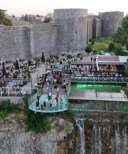 Diyarbakır Büyükşehir sosyal tesisine silahlı saldırı