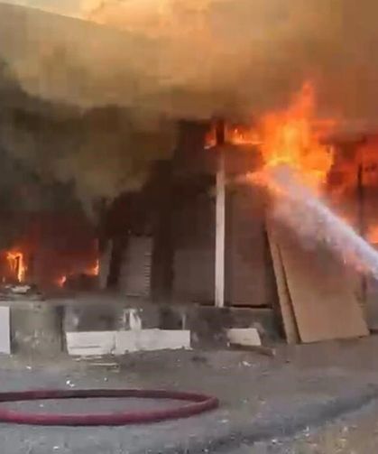 Diyarbakır’da marangoz atölyesindeki yangına müdahale