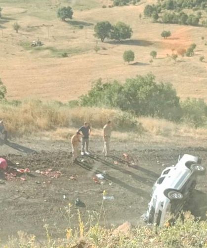 Şarampole yuvarlanan kamyonette 4 yaralı