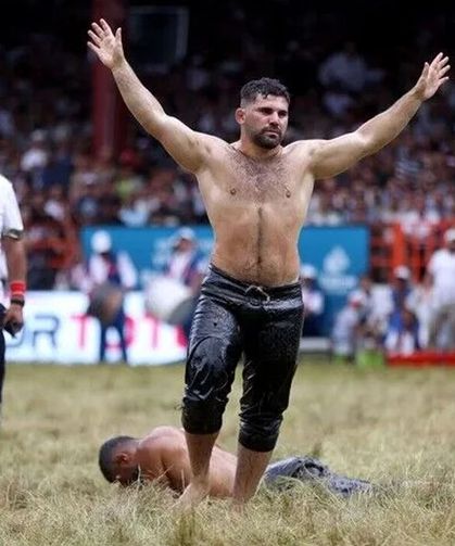 Tarihi yağlı güreşlerinde başpehlivan belli oldu