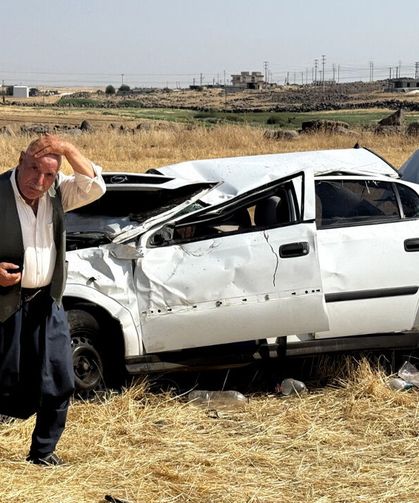 Şanlıurfa’da otomobil şarampole devrildi: 4 yaralı