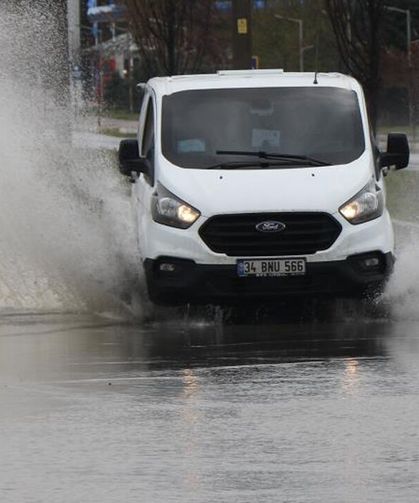 Erzincan-Sivas yolu kapandı