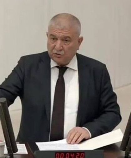 Yeni Yol Partisi’nde istifa