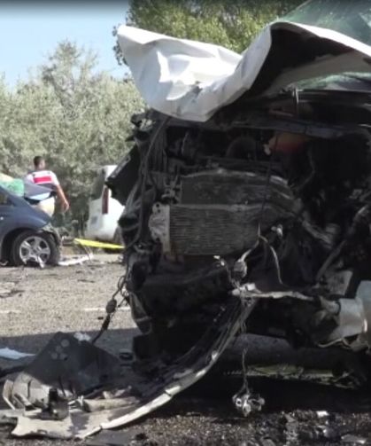 Van’da iki araç çarpıştı: 2 ölü, 9 yaralı