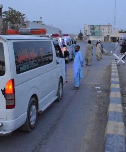 Pakistan’da karakol önünde patlama: 14 kişi hayatını kaybetti