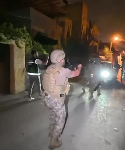 Adana merkezli 11 ilde operasyon: 64 gözaltı