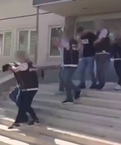 Diyarbakır'da "Sokaklar Güvende" operasyonunda yakalanan 26 zanlı tutuklandı