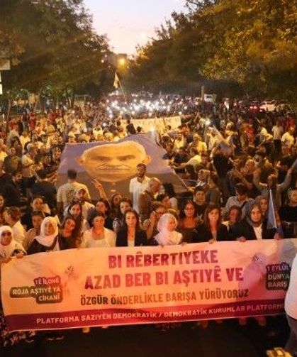 Diyarbakır’da konuşan Hatimoğulları: Barış adalet, demokrasi ve özgürlük demektir