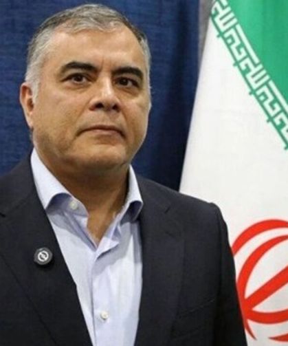 İran Petrol Bakanı Paknejad istifa etti