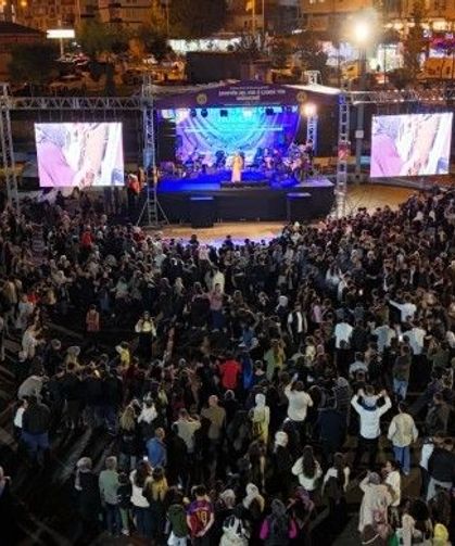 Diyarbakır Silvan’da Kadın, Emek, Kültür ve Sanat Buluşması konseri