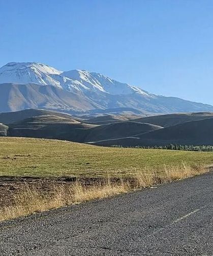 Süphan Dağı’nın zirvesi beyaza büründü