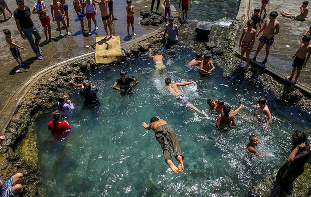 Diyarbakır'daki bunaltıcı sıcaktan kaçanların adresi yine Anzele oldu