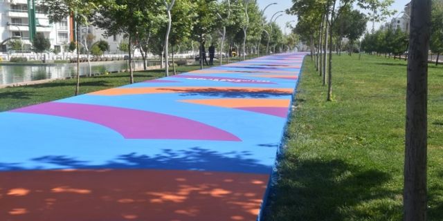 Bağlar Belediyesi'nin yaptığı yaya yolu vatandaşların hizmetinde