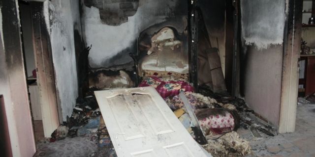 Evleri yanan 7 kişilik aile yardım bekliyor