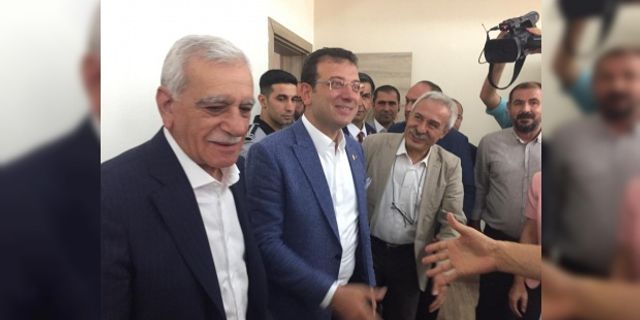 Diyarbakır'a gelen Ekrem İmamoğlu görevden alınan Mızraklı ve Türk'ü ziyaret etti