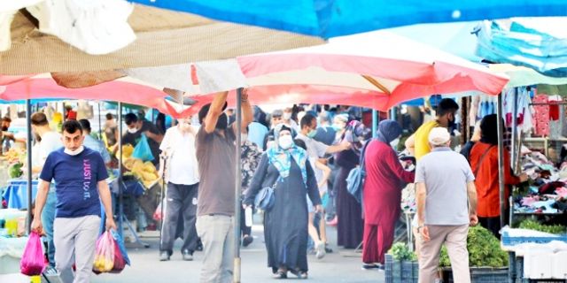 DİYARBAKIR'DA MASKE VE MESAFE UNUTULDU