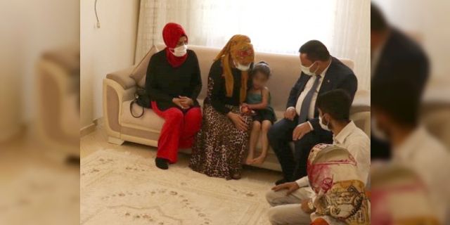 KADERLERİNE TERK EDİLEN İKİ ANNE VE BEŞ  ÇOCUK