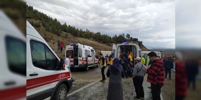 Konya’dan Diyarbakır’a gelen yolcu otobüsü devrildi: 18 yaralı