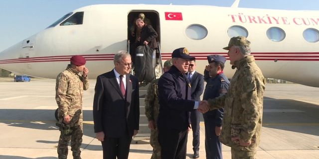 Bakan Akar ve beraberindeki TSK komuta kademesi Diyarbakır’da