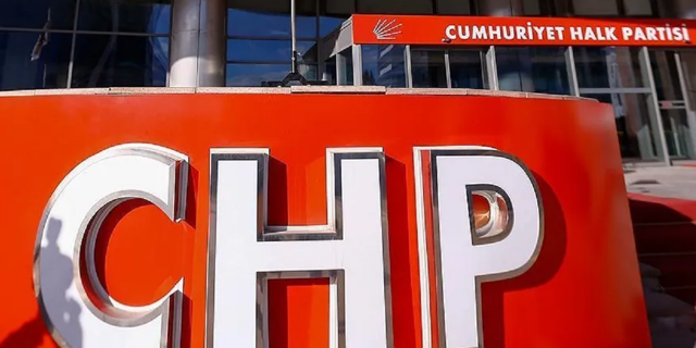CHP’de 40 il 39 ilçe başkanı milletvekilliği için istifa etti