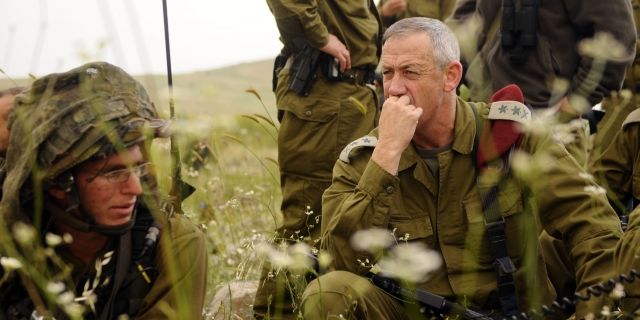 İsrail Savunma Bakanı Gantz:  İran'a baskı yapma zamanı