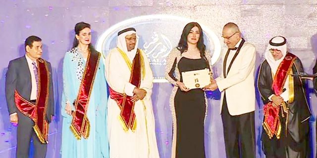 Kürt kadın bankacı üst üste 3’üncü defa iftihar ödülü aldı