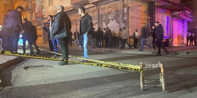 Berber ve kardeşi önce darp edildi sonra silahla yaralandı (video)