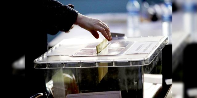 AK Parti: Seçimi ertelemek mümkün değil, ilk tercih 14 Mayıs