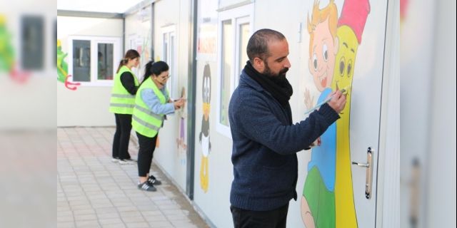 Çocukların hayal dünyası duvara grafitiyle yansıtıldı (VİDEO)