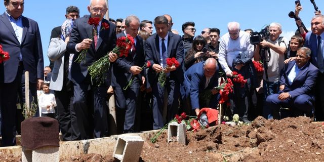 Kılıçdaroğlu bayramın ilk günü Adıyaman’da: Depremzede mezarlığını ziyaret etti