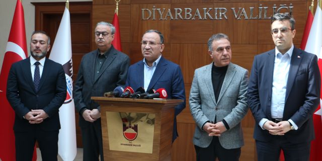  Adalet Bakanı Bozdağ: “Akşener, Cumhurbaşkanımızdan özür dilemeli”