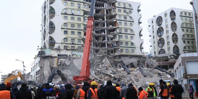 Galeria Sitesi’nin müteahhidi Ankara’da yakalandı